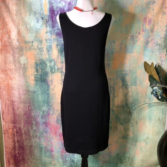 📌St. John Great Form Fitting Sleeveless Knit Dress - Picture 2 of 14